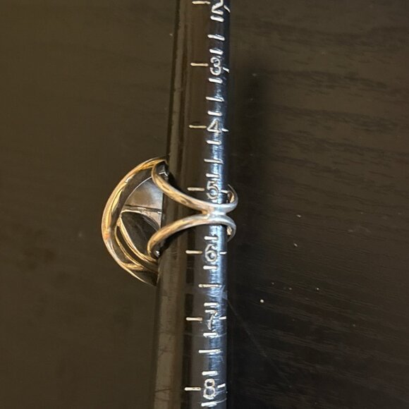 Large 925 Silver Pearl with Gold Accent Ring - Picture 7 of 7